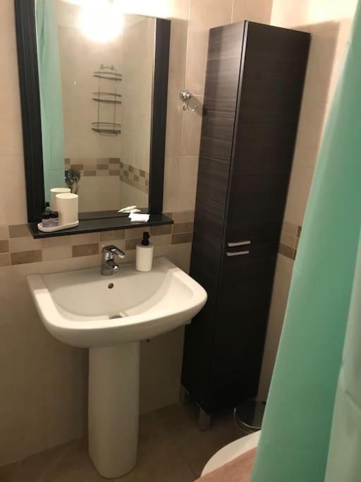 Kyparissia Cozy Flat - 5Mins Walking From Beach Appartement Buitenkant foto